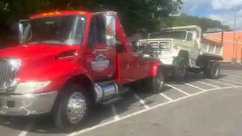 Medium-Duty & Work Truck Towing Image